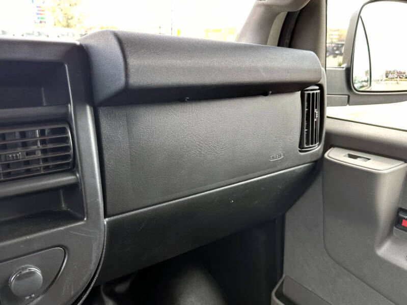 2021 Chevrolet Express 2500