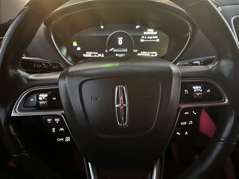 2019 Lincoln Nautilus Reserve