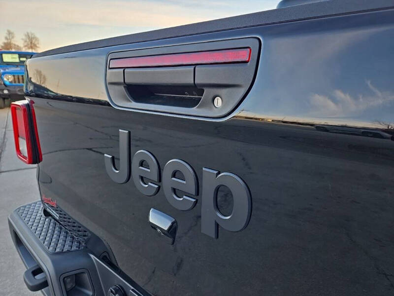 2026 Jeep Gladiator Sahara