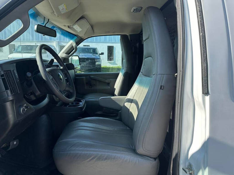 2024 Chevrolet Express 2500