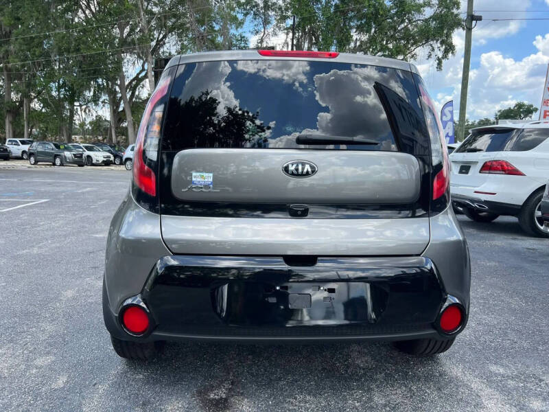 2016 Kia Soul +