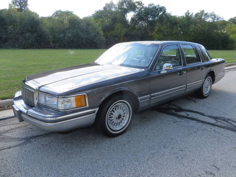 1992 Lincoln Town Car's photo