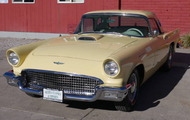 1957 Ford Thunderbird