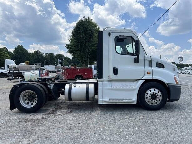 2014 Freightliner Cascadia