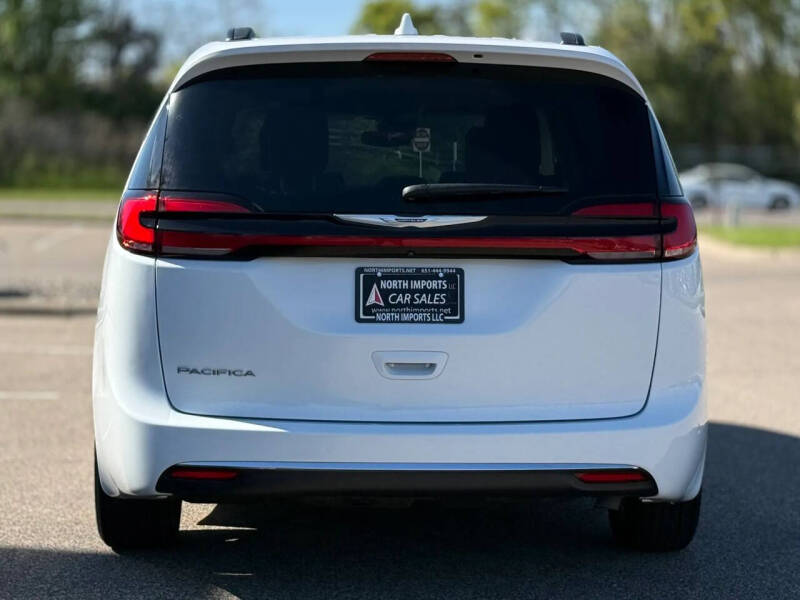 2022 Chrysler Pacifica Touring L