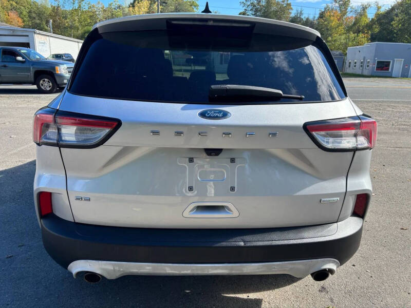 2020 Ford Escape SE