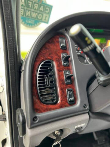 2020 Freightliner M2 106