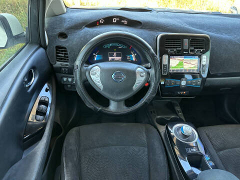 2016 Nissan LEAF SV