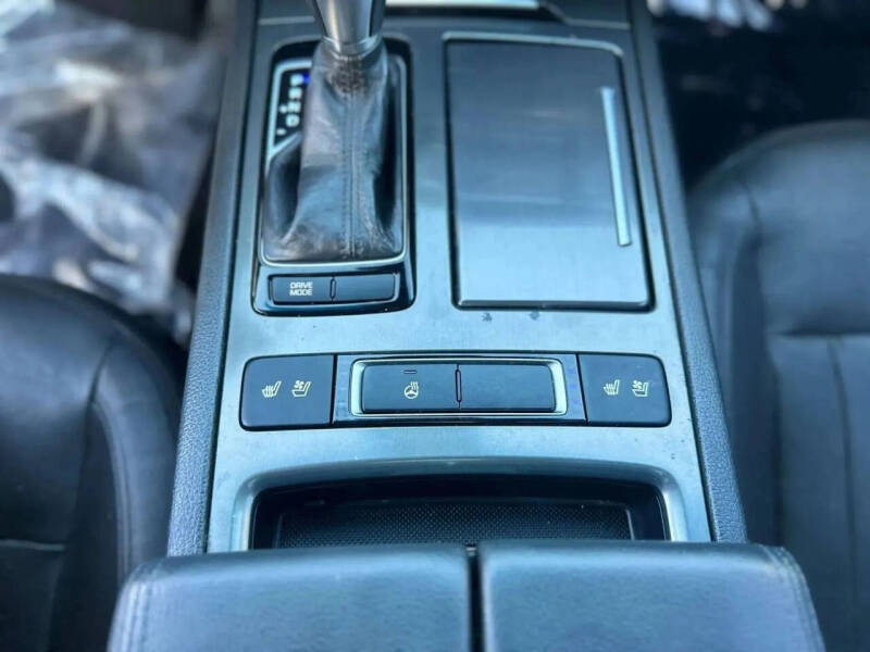 2015 Hyundai Genesis