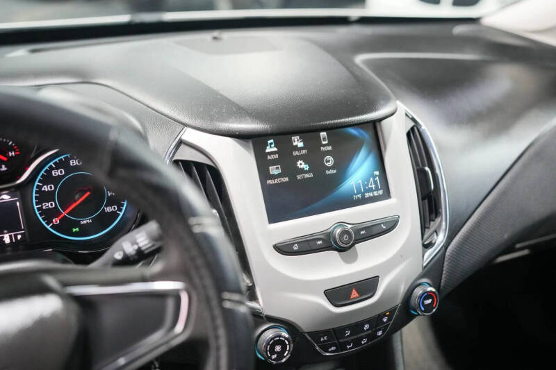 2016 Chevrolet Cruze LS Auto