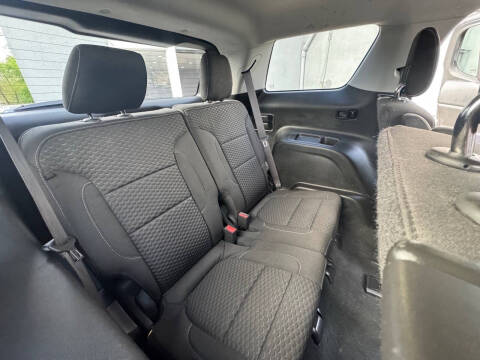 2017 GMC Acadia SLE-2