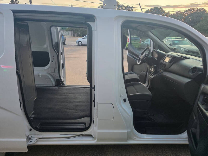 2017 Nissan NV200