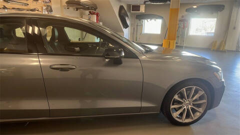 2021 Volvo S60 T5 Momentum