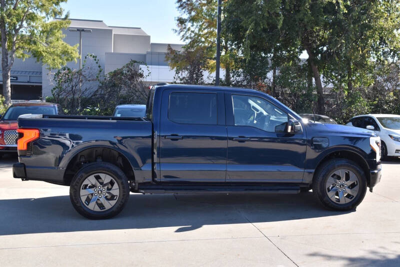 2023 Ford F-150 Lightning Lariat