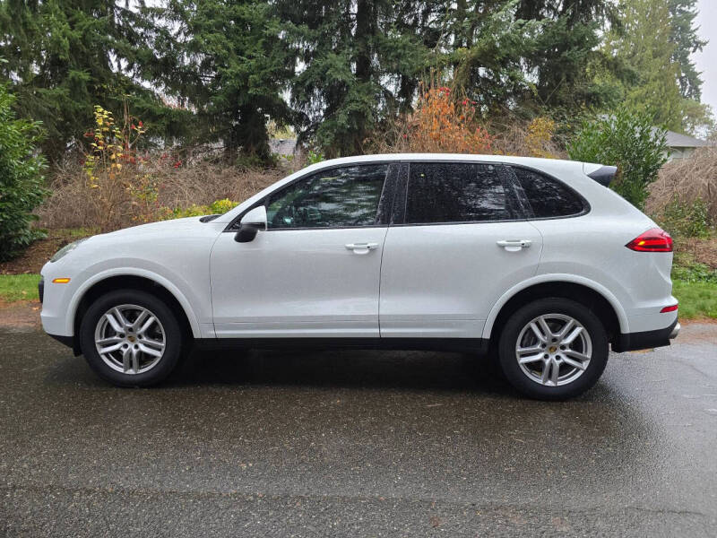 2017 Porsche Cayenne Platinum Edition