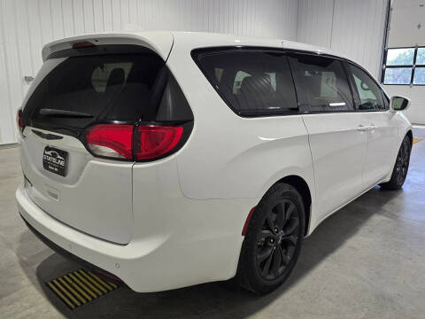 2018 Chrysler Pacifica Touring Plus