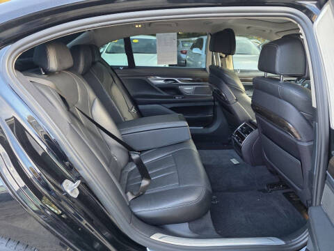 2018 BMW 7 Series 740i