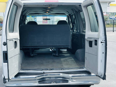 2006 Ford E-Series E-150 XLT