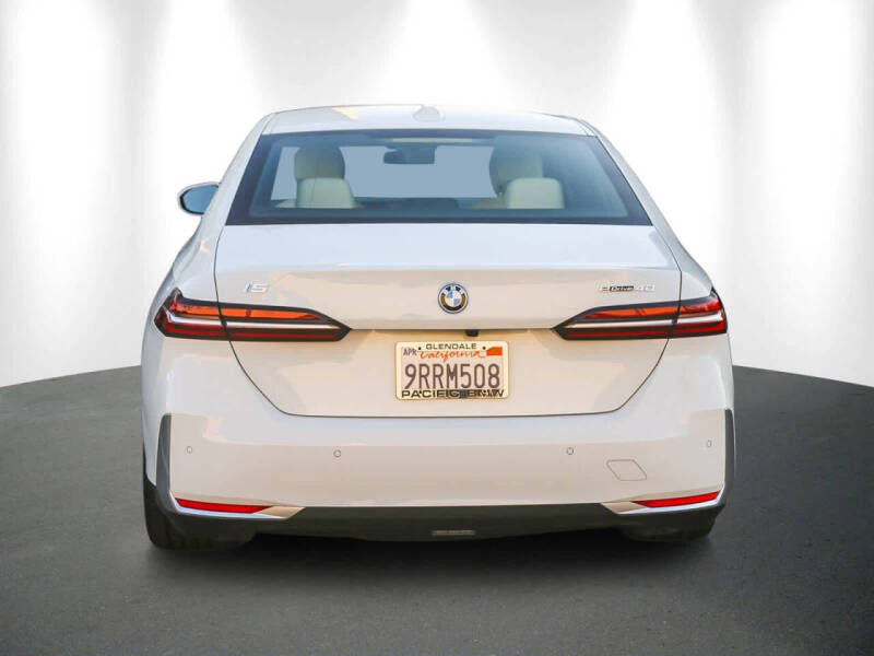 2025 BMW i5 eDrive40