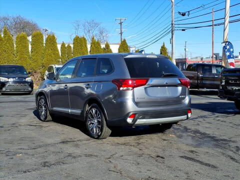 2018 Mitsubishi Outlander ES