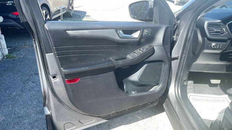 2021 Ford Escape Titanium