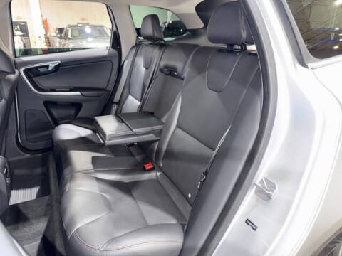 2017 Volvo XC60 T6 Dynamic