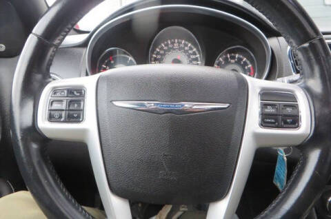 2013 Chrysler 200 Limited