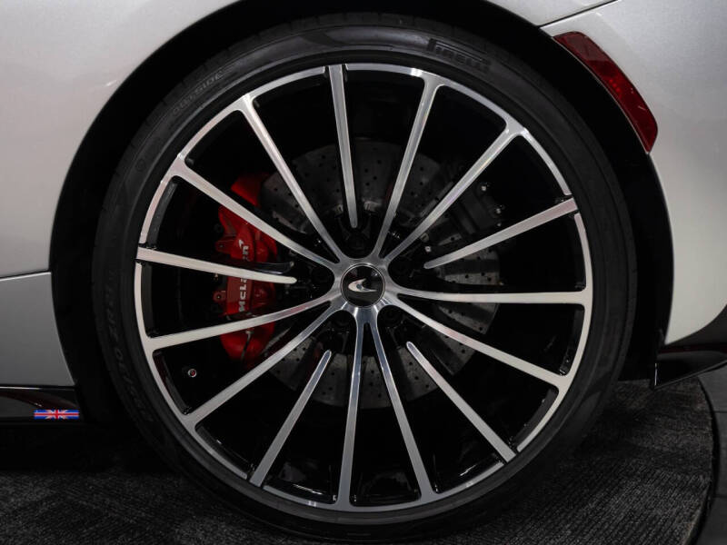 2023 McLaren GT
