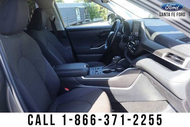 2023 Toyota Highlander Platinum