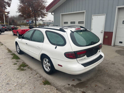 2004 Ford Taurus SE