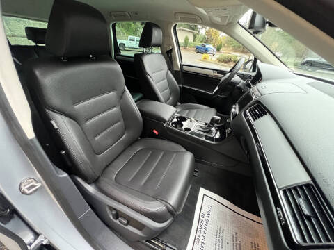 2016 Volkswagen Touareg TDI Sport