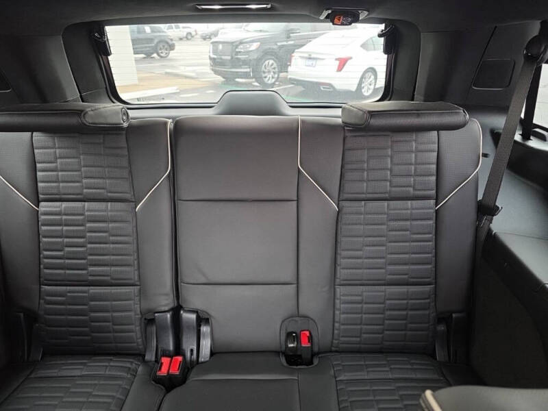 2025 Cadillac Escalade-V