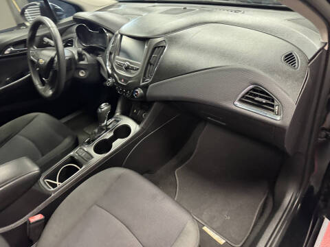 2017 Chevrolet Cruze LT Auto