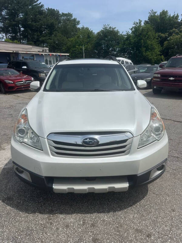 2011 Subaru Outback I Limited photo 2