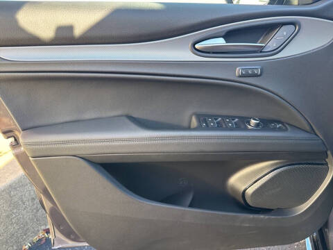 2025 Alfa Romeo Stelvio