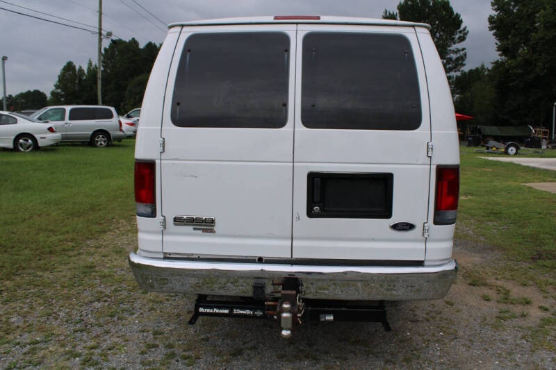 2007 Ford E-Series E-350 SD XLT
