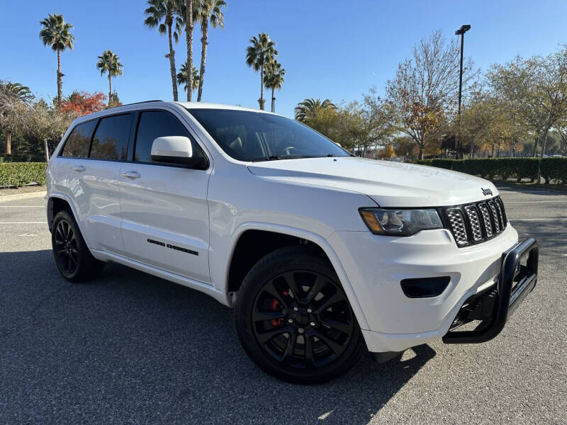 2019 Jeep Grand Cherokee Altitude's photo