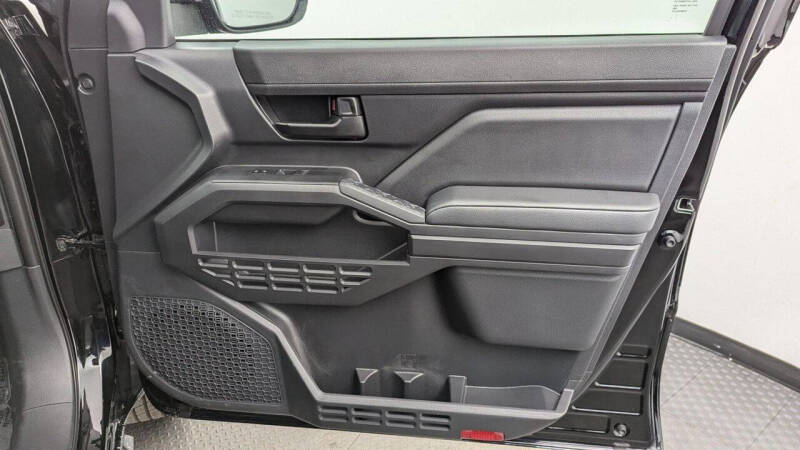 2025 Toyota Tacoma SR