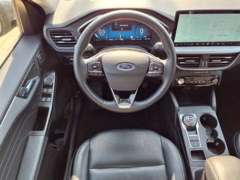 2025 Ford Escape Platinum