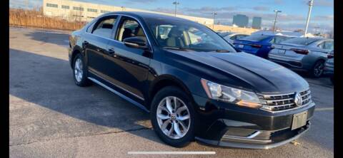 2016 Volkswagen Passat for sale at VICTORY LANE AUTO in Raymore MO