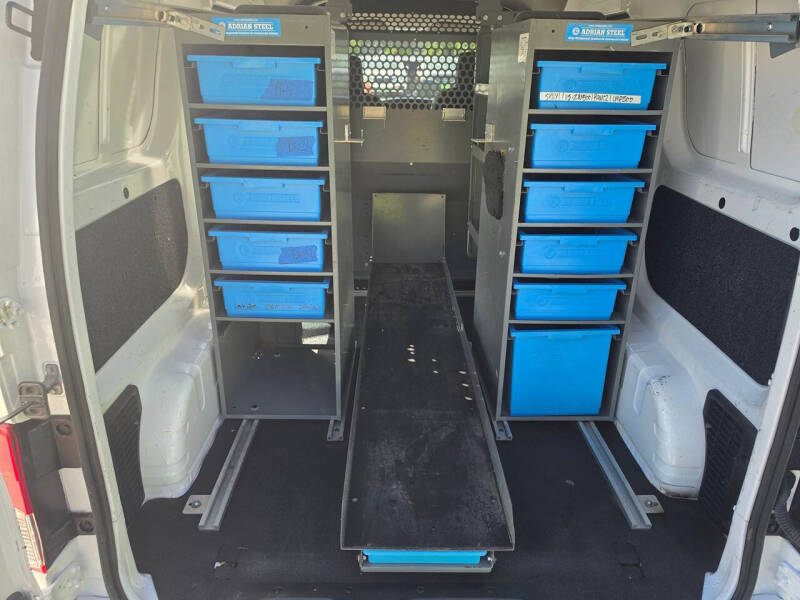 2017 Nissan NV200