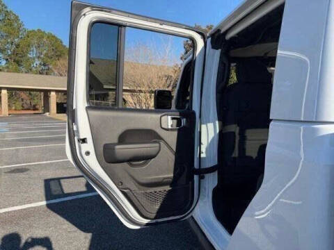 2025 Jeep Gladiator NightHawk