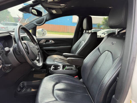 2020 Chrysler Pacifica Launch Edition