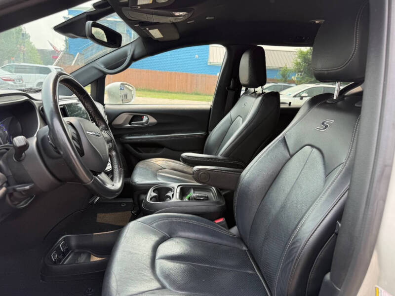2020 Chrysler Pacifica Launch Edition