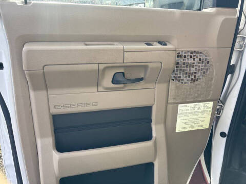 2012 Ford E-Series E-450 SD