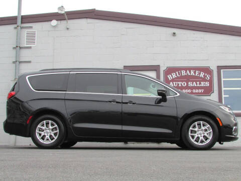 2022 Chrysler Pacifica for sale at Brubakers Auto Sales in Myerstown PA