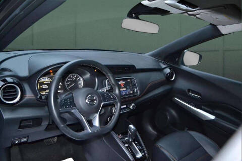 2020 Nissan Kicks SR