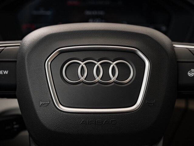 2025 Audi Q5 quattro Premium 40 TFSI