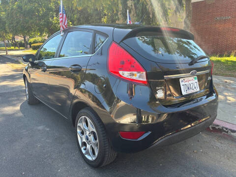 2011 Ford Fiesta SES