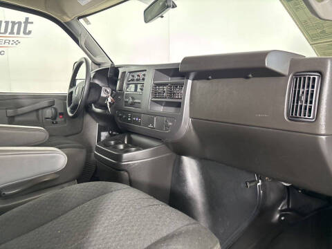 2024 GMC Savana 2500